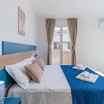 Giuale Portopalo 招待所 3*